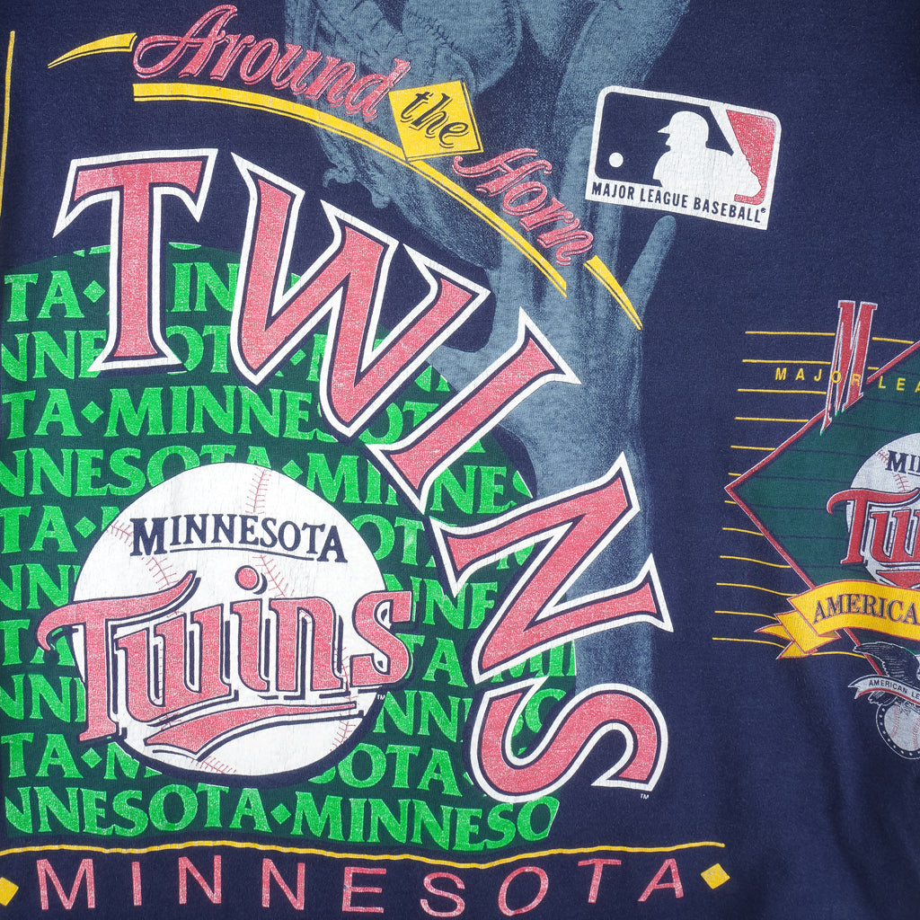 MLB (Salem) - Minnesota Twins Around The Horn T-Shirt 1990s Small Vintage Retro Baseball