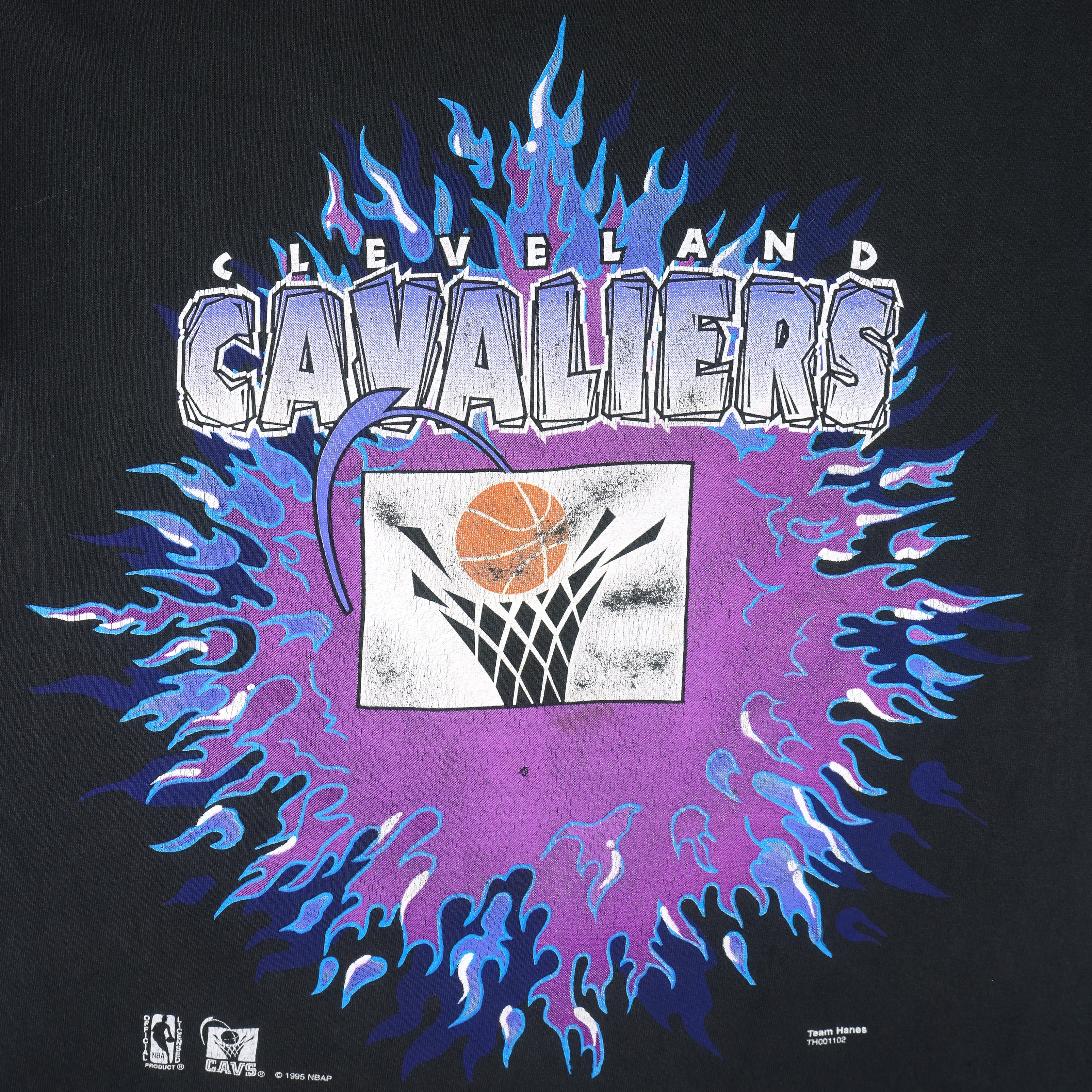 NBA (Hanes) - Cleveland Cavaliers Big Logo T-Shirt 1995 Medium Vintage Retro Basketball
