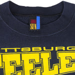 NFL (Sun) - Pittsburgh Steelers X Looney Tunes Crew Neck Sweatshirt 1994 X-Large Vintage Retro Football