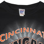 NFL (Warfield's) - Cincinnati Bengals Helmet Single Stitch T-Shirt 1995 X-Large Vintage Retro Football