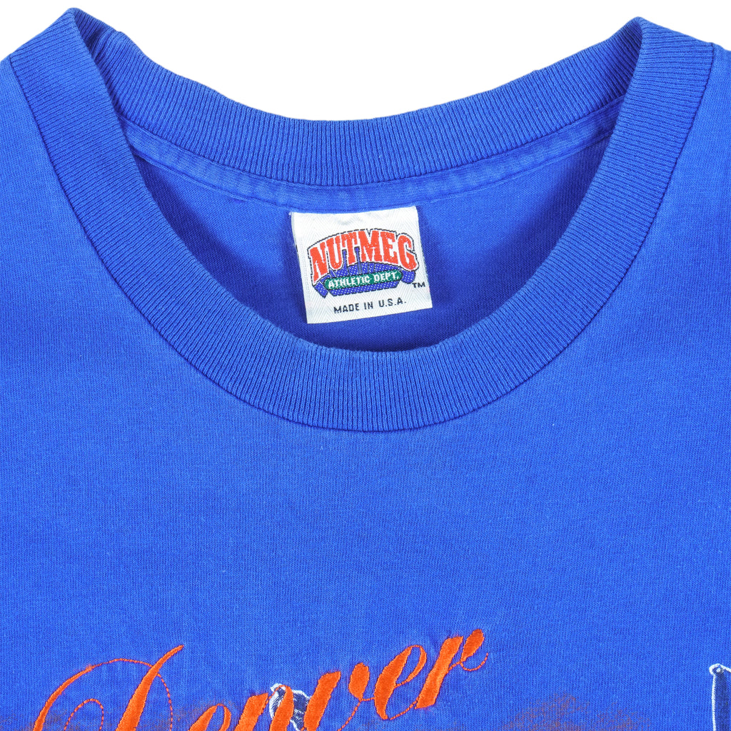 NFL (Nutmeg) - Denver Broncos Locker Room Single Stitch T-Shirt 1990s X-Large Vintage Retro Football