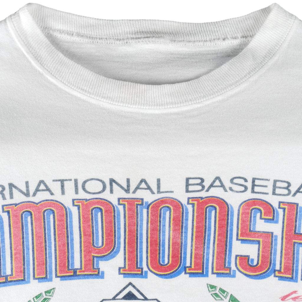 MLB (Nutmeg) - Atlanta Braves VS Toronto Blue Jays World Series T-Shirt 1992 Medium Vintage Retro Baseball