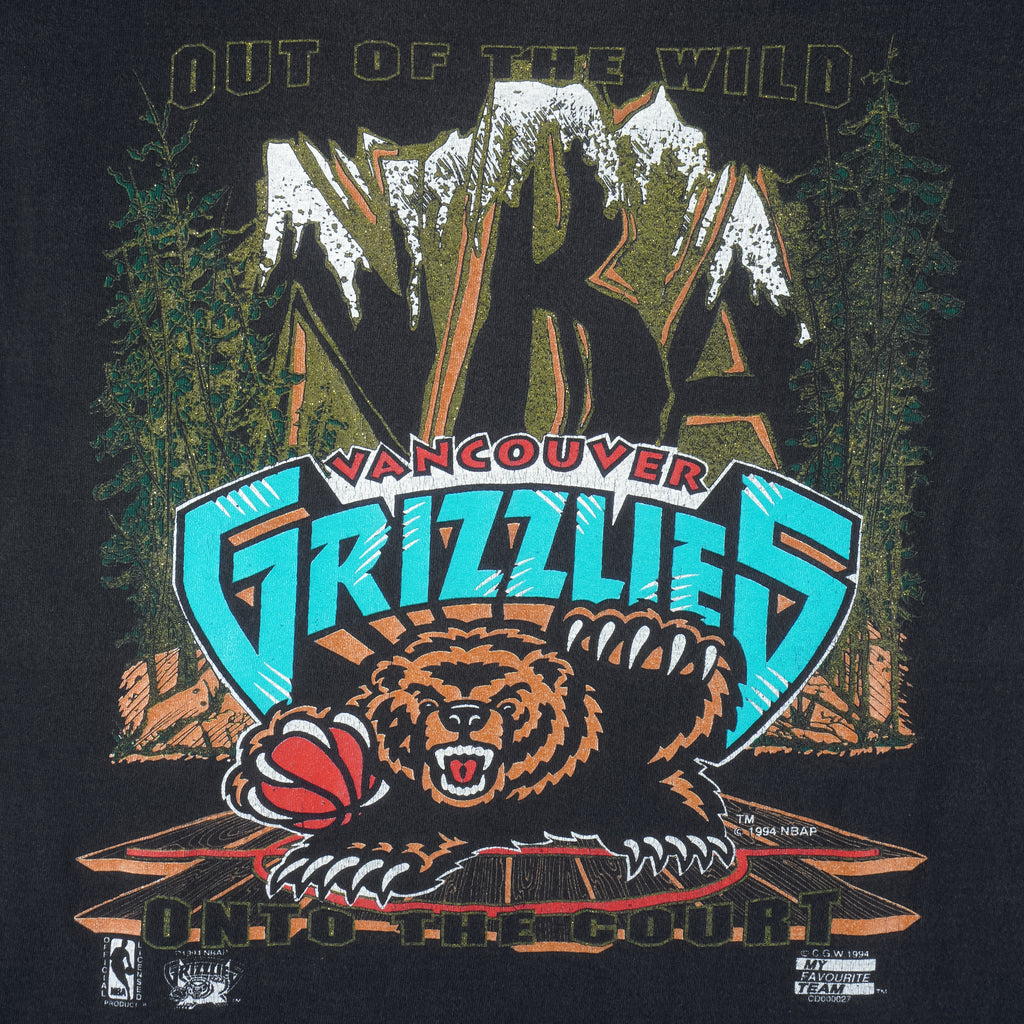 NBA - Vancouver Grizzlies On The Court Single Stitch T-Shirt 1994 Large