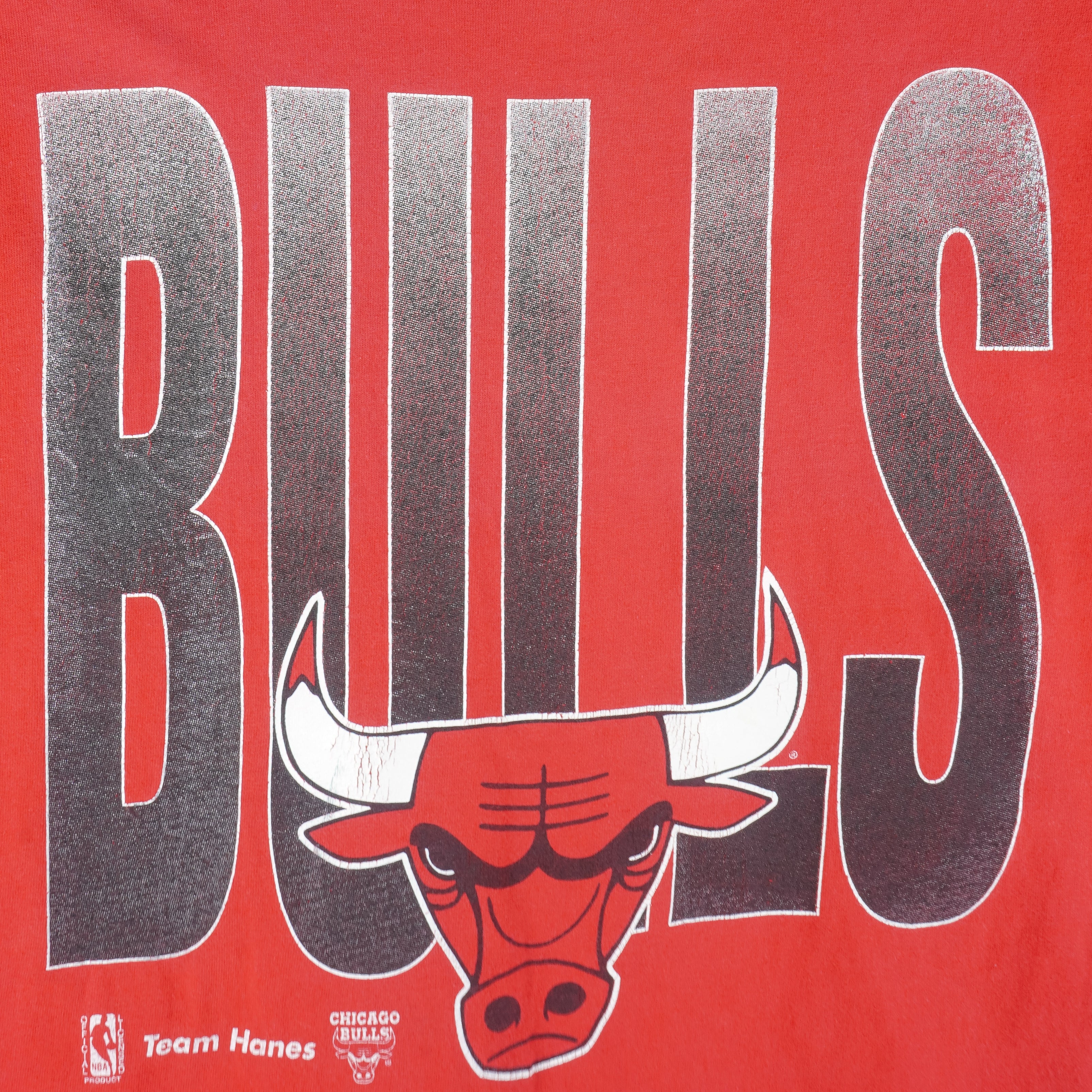 NBA (Hanes) - Chicago Bulls Single Stitch T-Shirt 1990s Large Vintage Retro Basketball