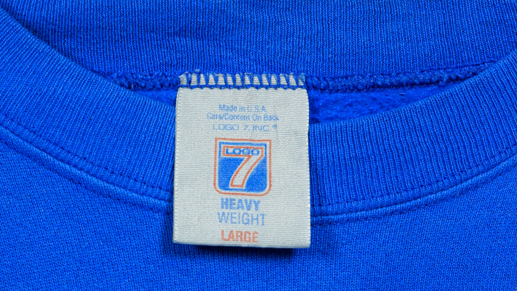 NBA (Logo 7) - New York Knicks Crew Neck Sweatshirt 1990s Medium Vintage Retro Basketball